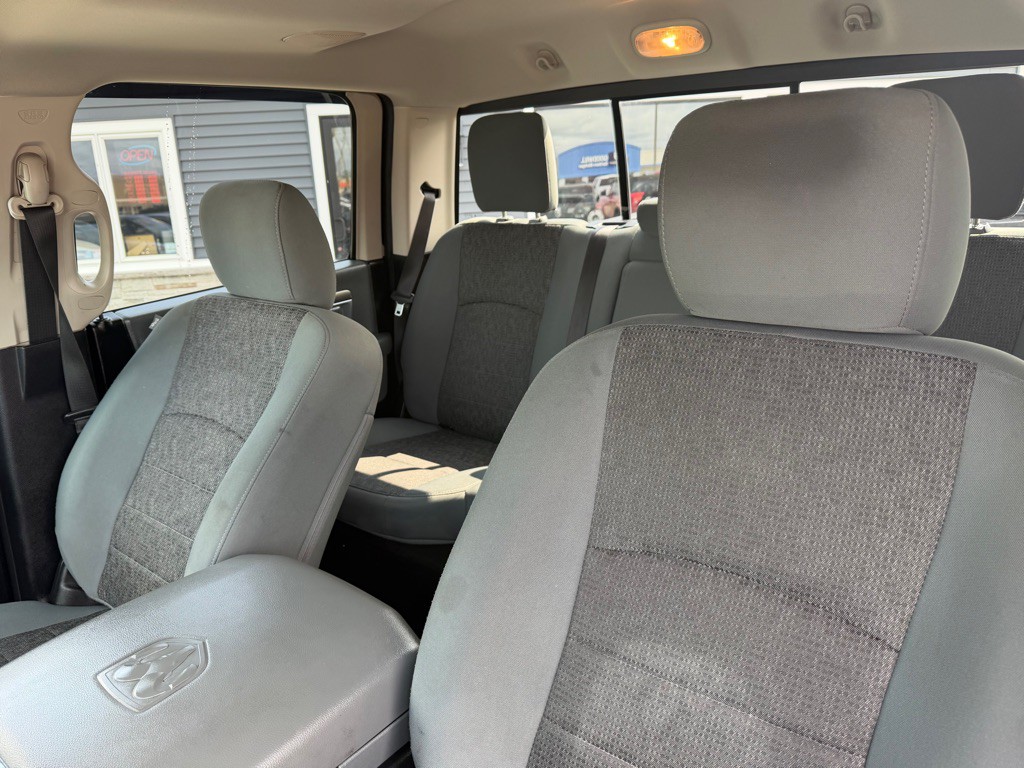 2016 RAM 1500 Image 16
