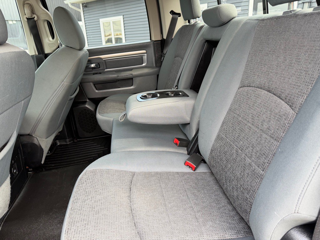 2016 RAM 1500 Image 38