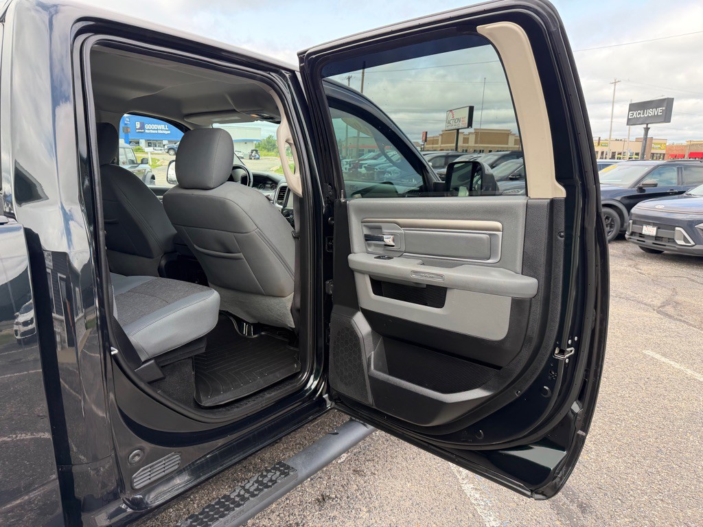 2016 RAM 1500 Image 50