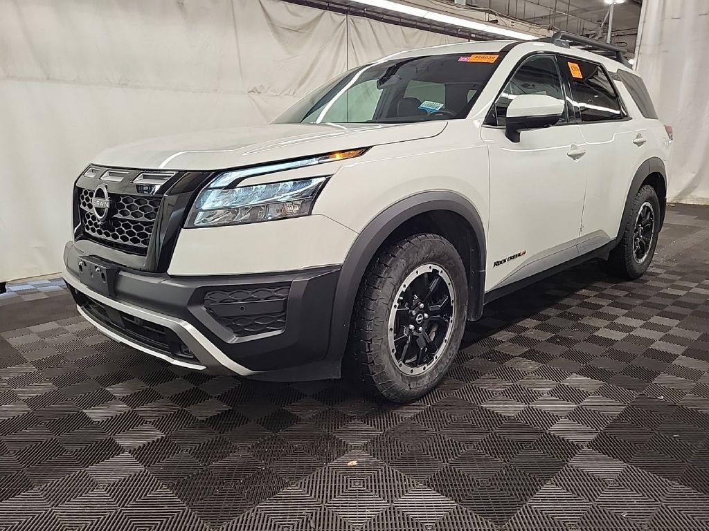 2024 Nissan Pathfinder Image 1