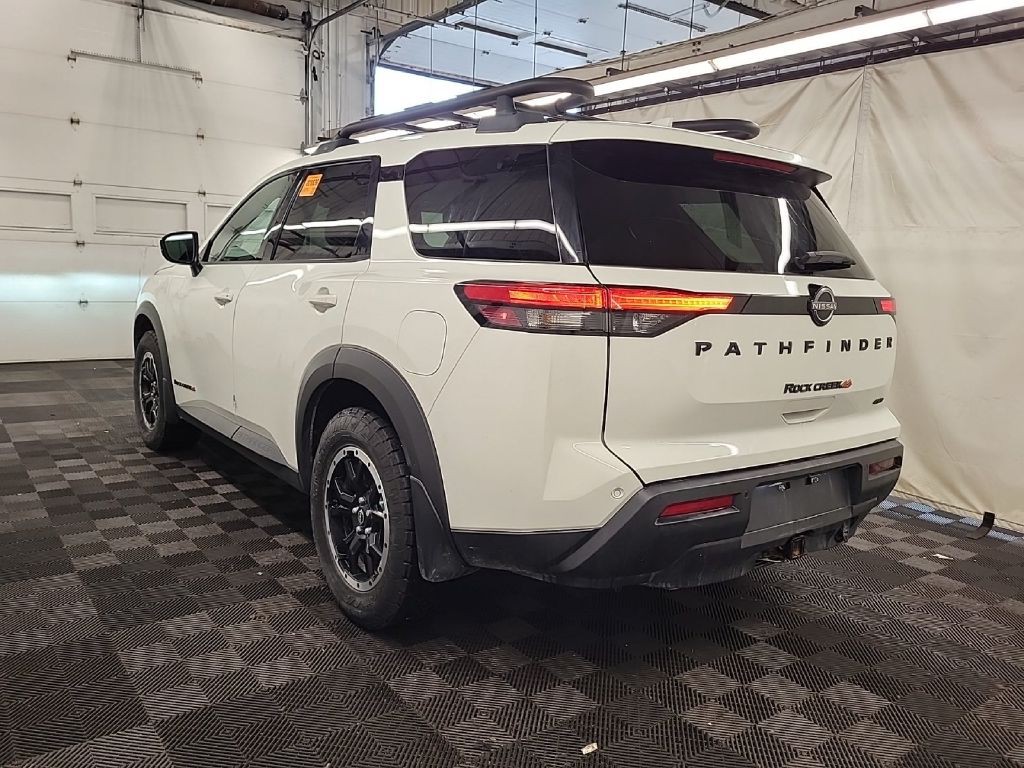 2024 Nissan Pathfinder Image 2