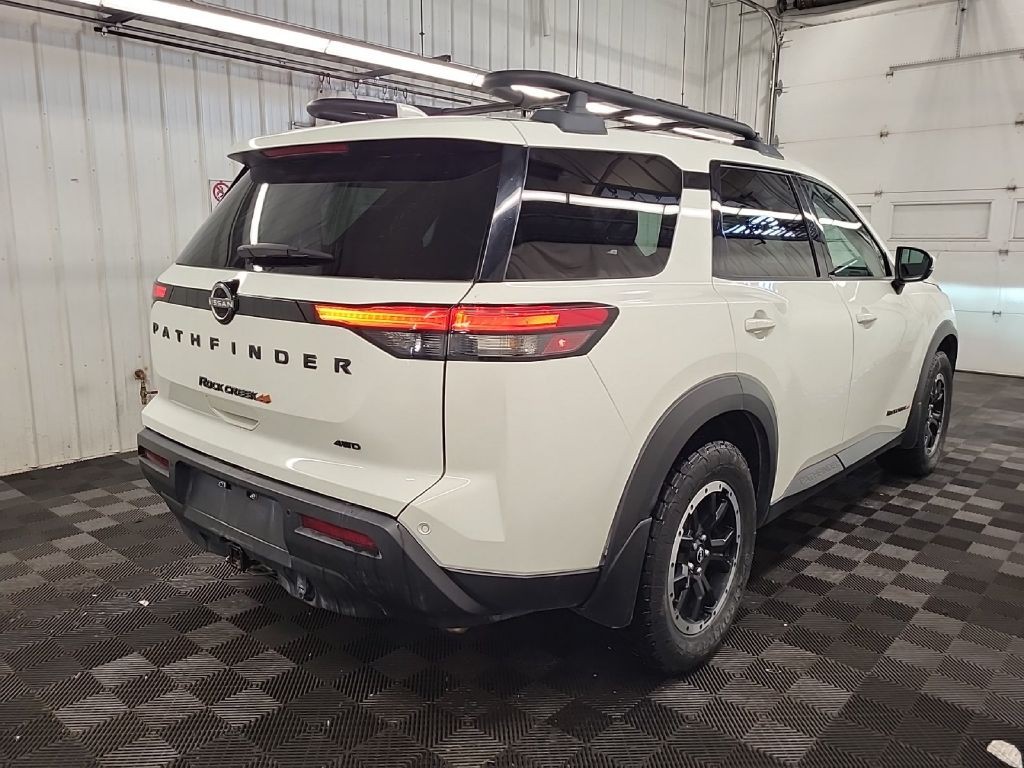 2024 Nissan Pathfinder Image 3