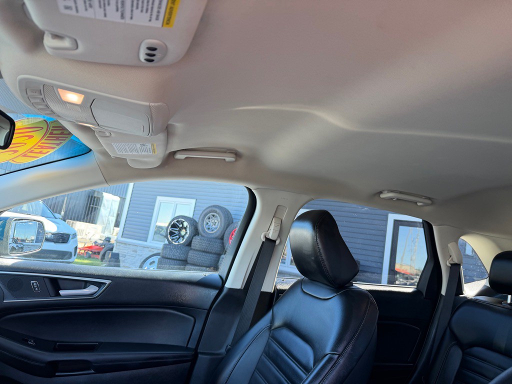 2020 Ford Edge Image 14