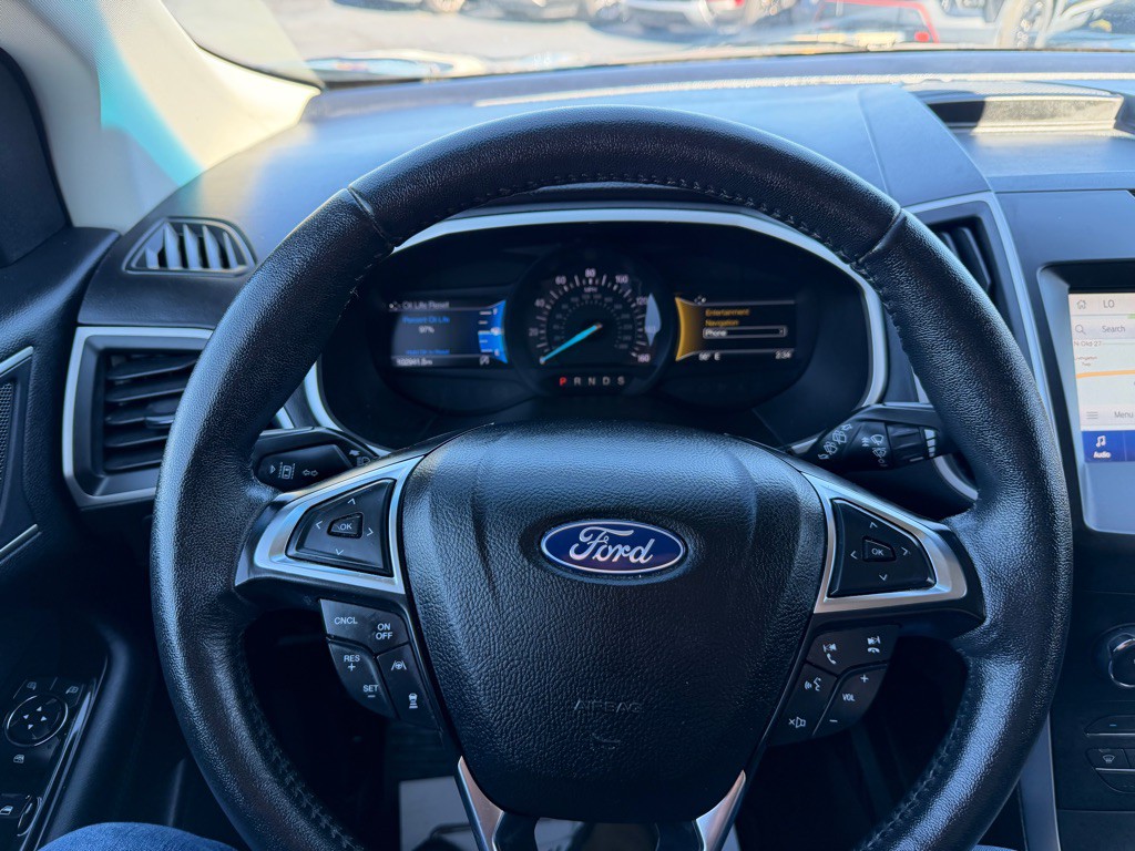 2020 Ford Edge Image 17