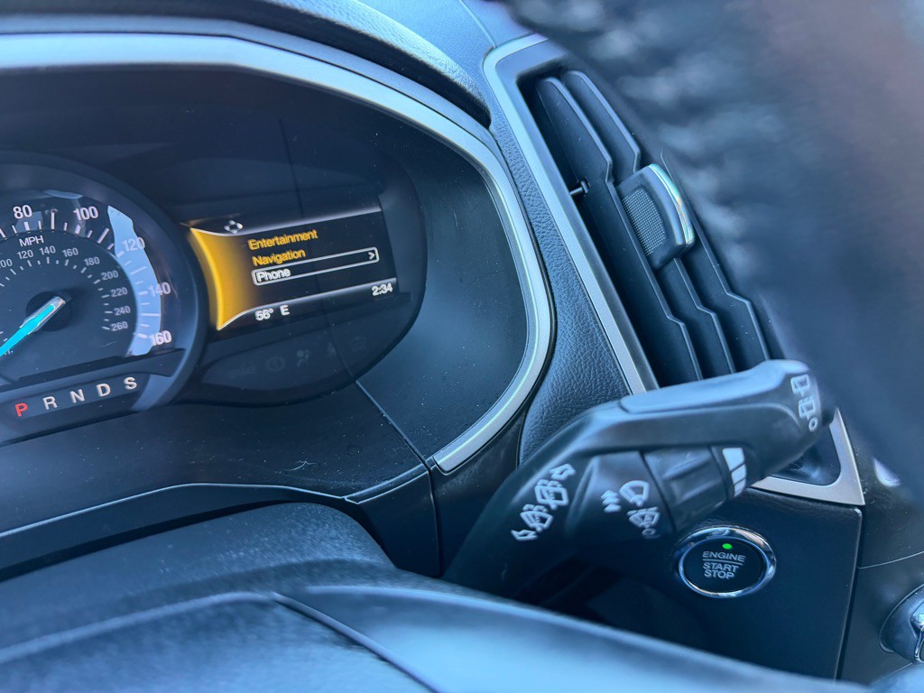 2020 Ford Edge Image 21