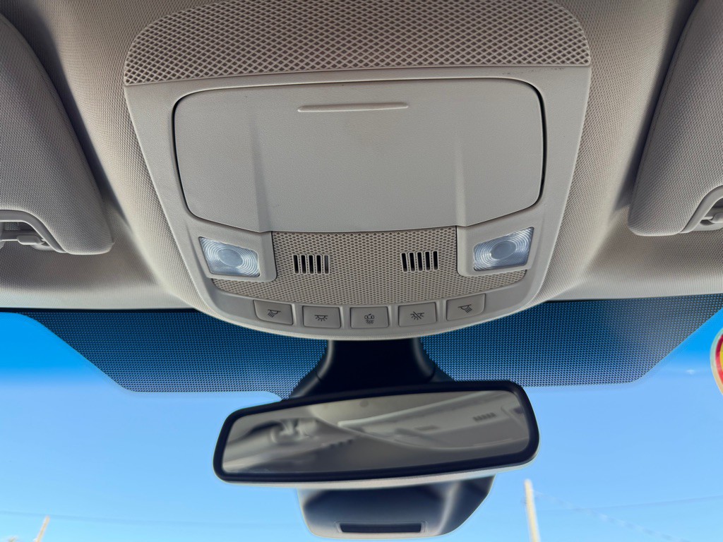 2020 Ford Edge Image 32