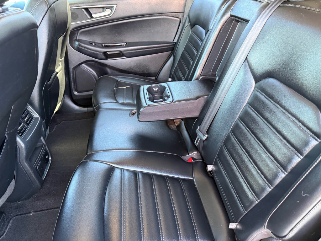 2020 Ford Edge Image 38