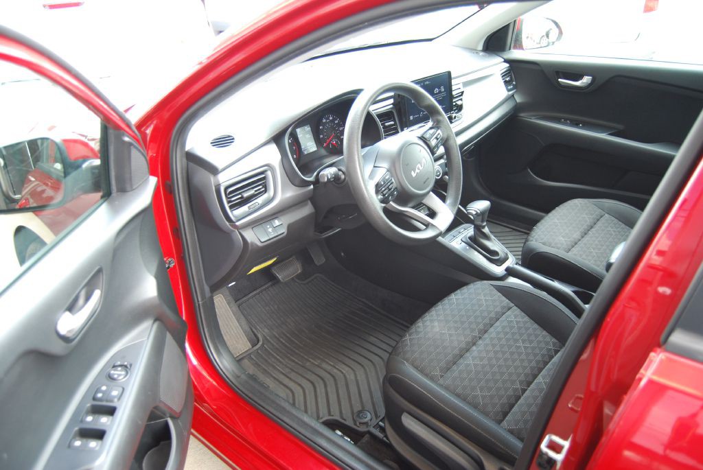 2023 Kia Rio Image 7
