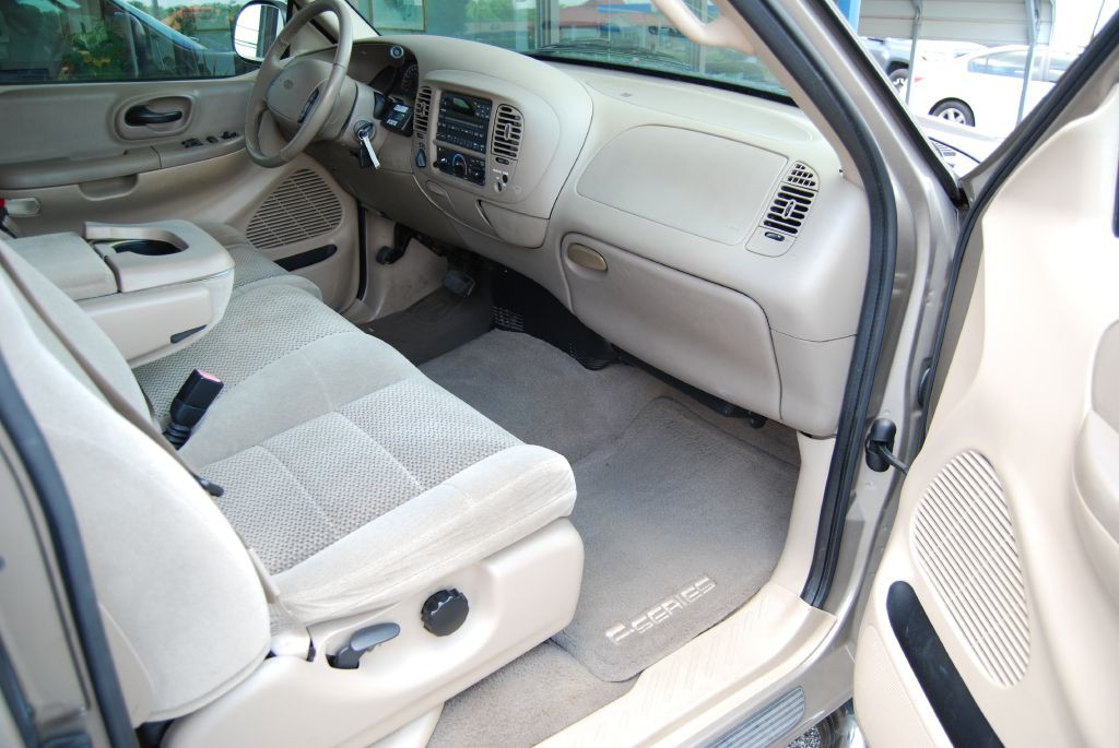 2001 Ford F-150 Image 3