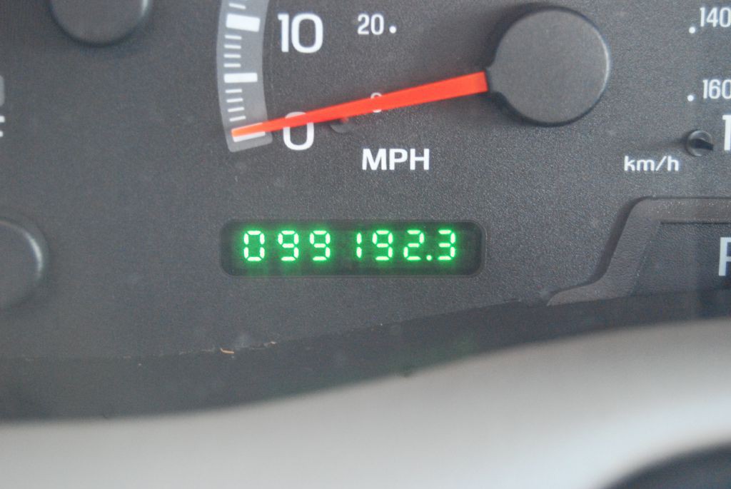 2001 Ford F-150 Image 8