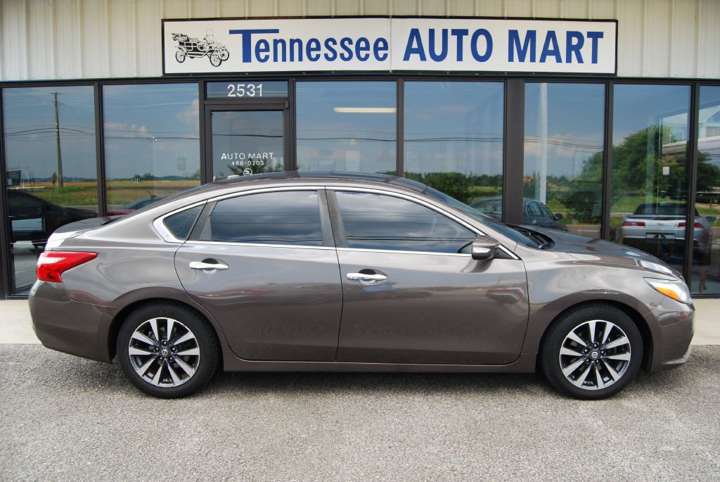 2016 Nissan Altima Image 1
