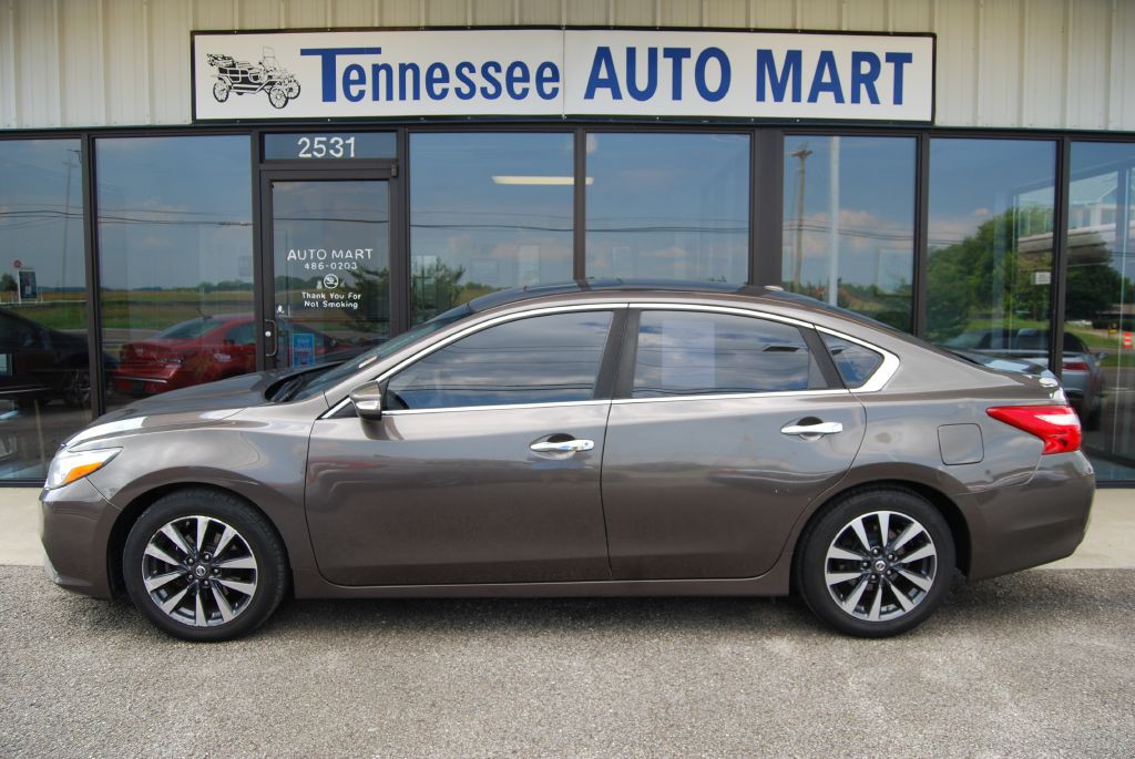 2016 Nissan Altima Image 12