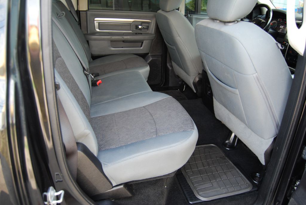 2016 RAM 1500 Image 4