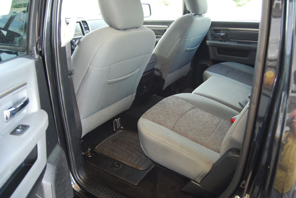 2016 RAM 1500 Image 6