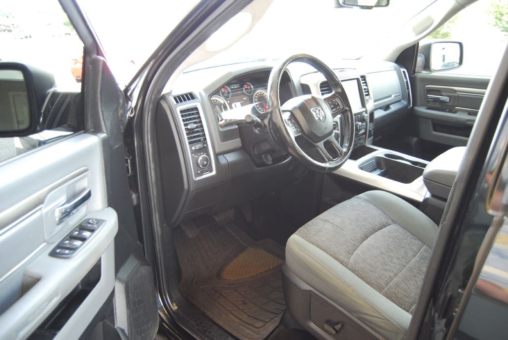 2016 RAM 1500 Image 7
