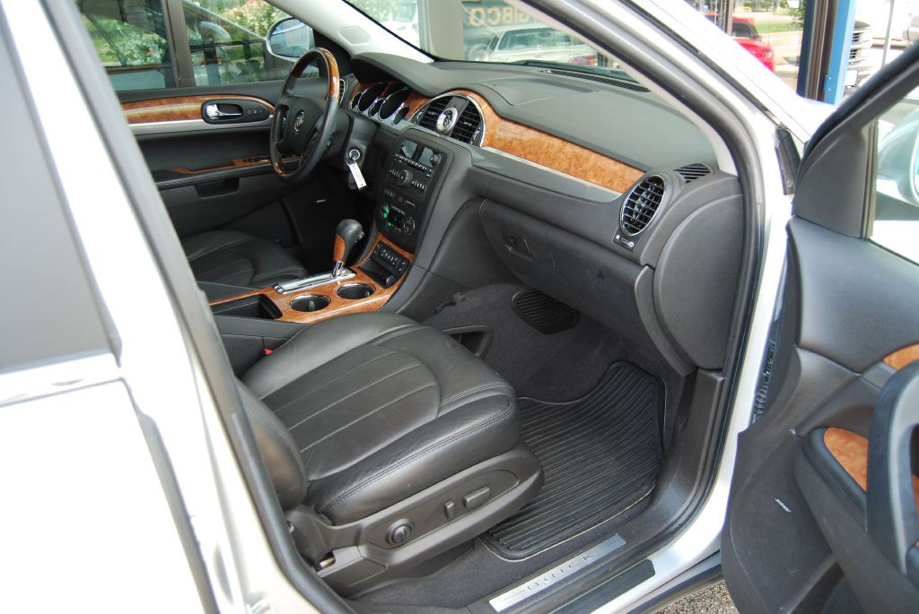 2011 Buick Enclave Image 3