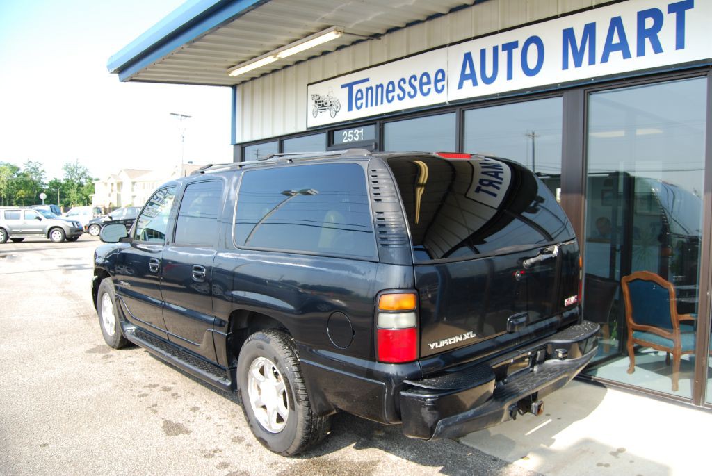 2004 GMC Yukon Image 13