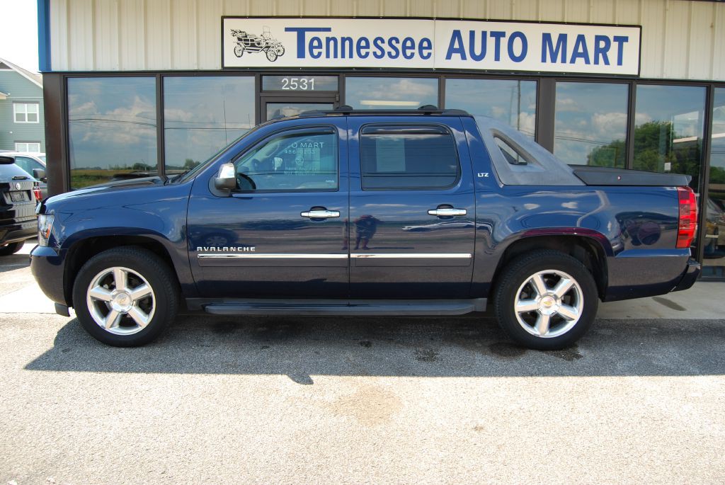 2012 Chevrolet Avalanche Image 12