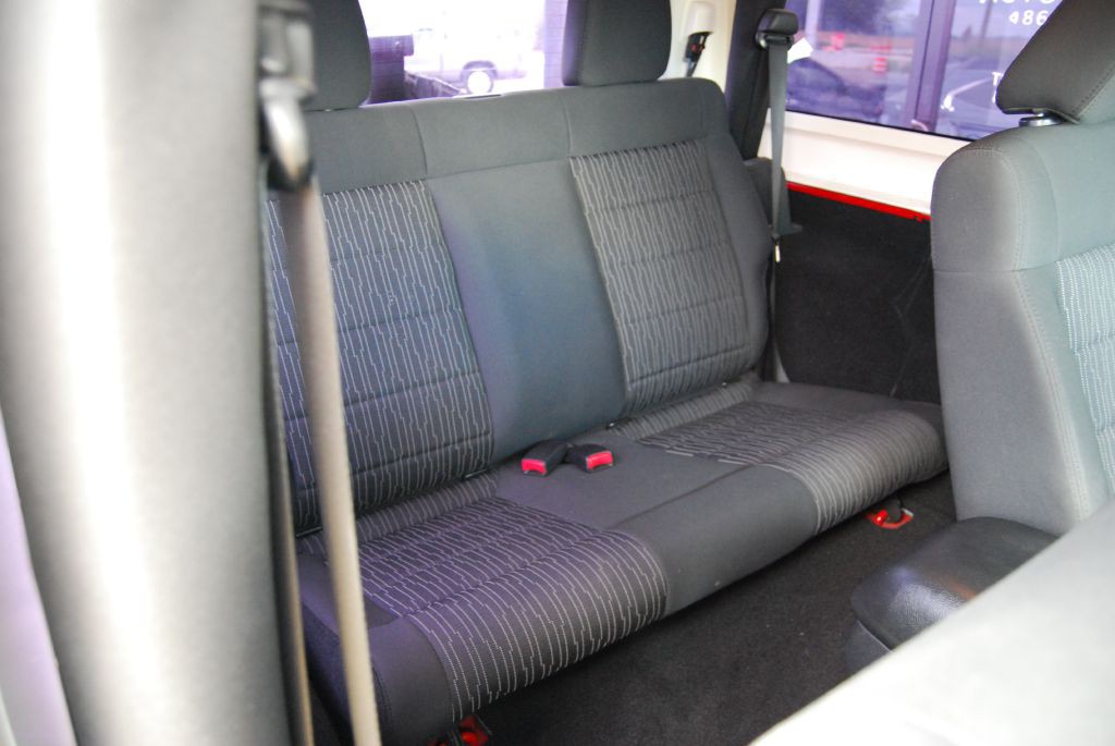 2011 Jeep Wrangler Image 4