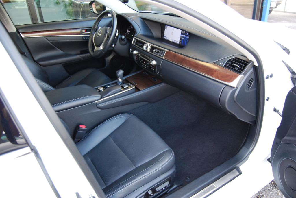2014 Lexus GS Image 3