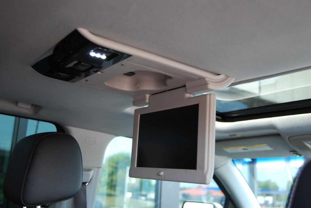 2015 Chevrolet Suburban Image 6
