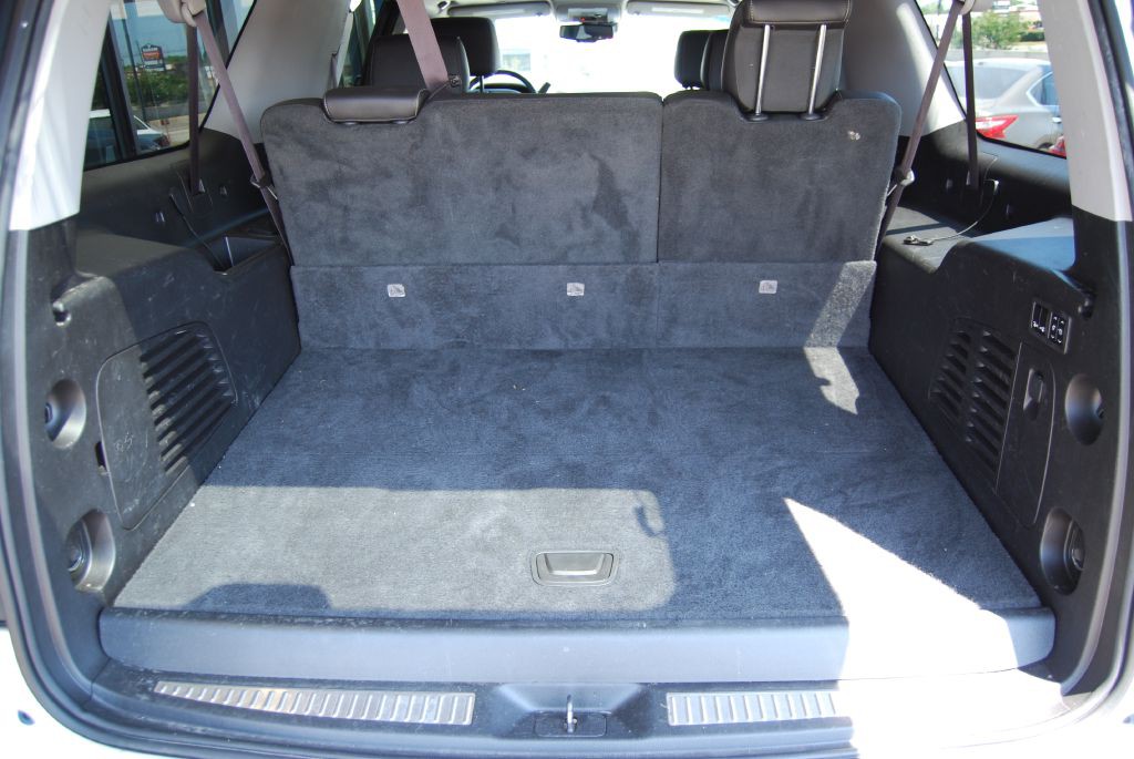 2015 Chevrolet Suburban Image 7