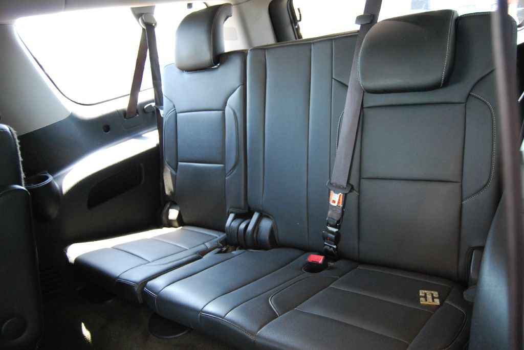 2015 Chevrolet Suburban Image 8
