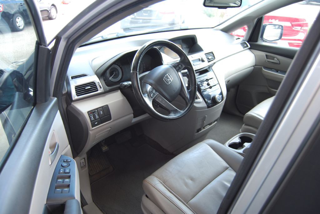 2013 Honda Odyssey Image 10