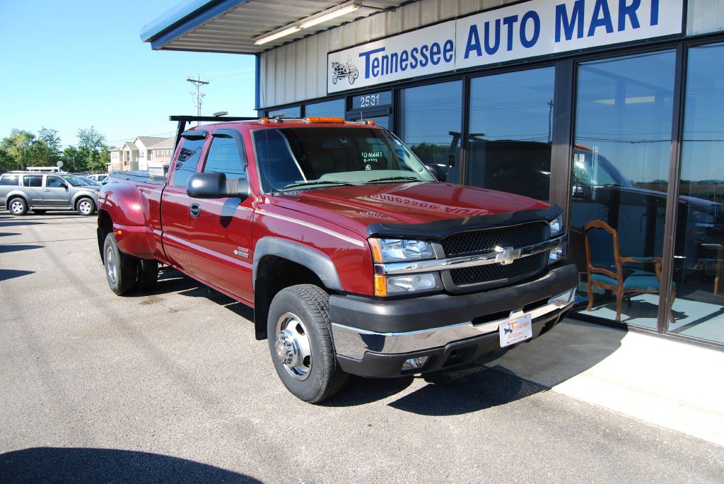 2003 Chevrolet Silverado 1500 Image 2