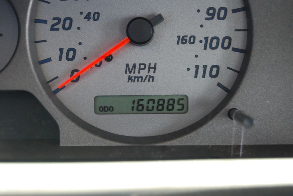 2001 Nissan Frontier Image 8