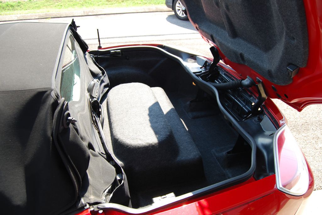 2009 Saturn Sky Image 4