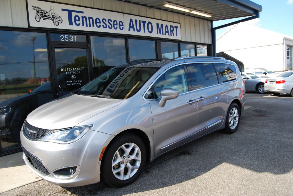 2018 Chrysler Pacifica Image 2