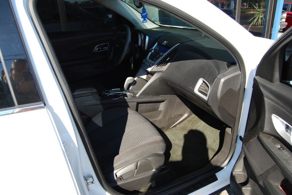 2012 Chevrolet Equinox Image 3