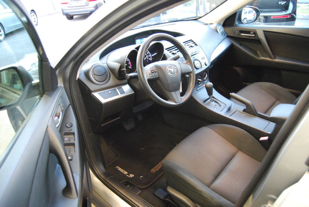 2013 Mazda Mazda3 Image 7