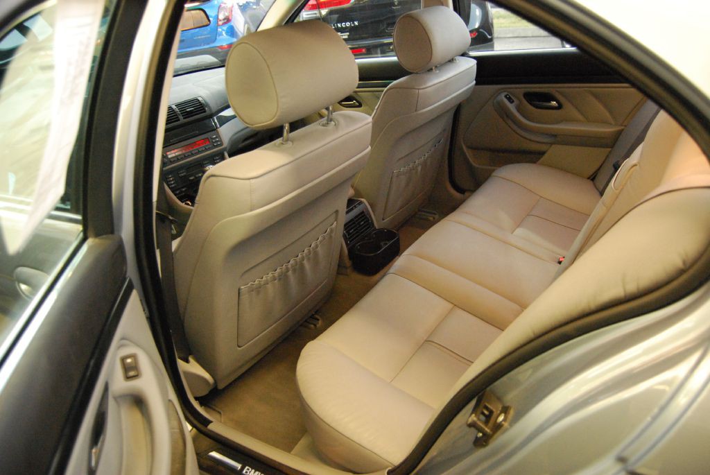 2003 BMW 5 Series Image 6