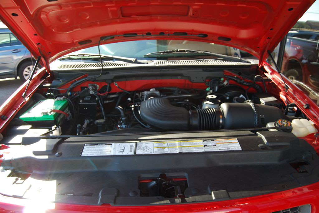 2000 Ford F-150 Image 8