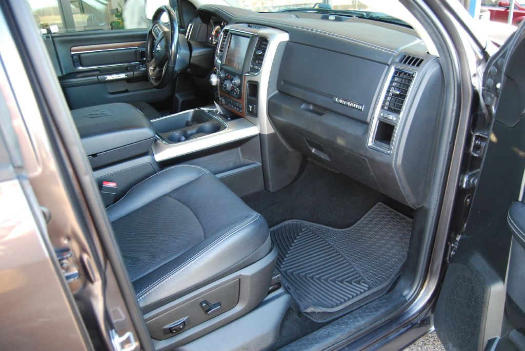 2016 RAM 1500 Image 3