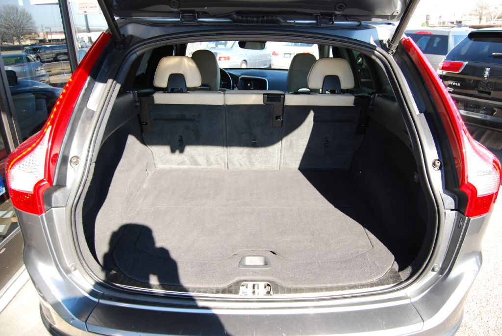 2016 Volvo XC60 Image 5