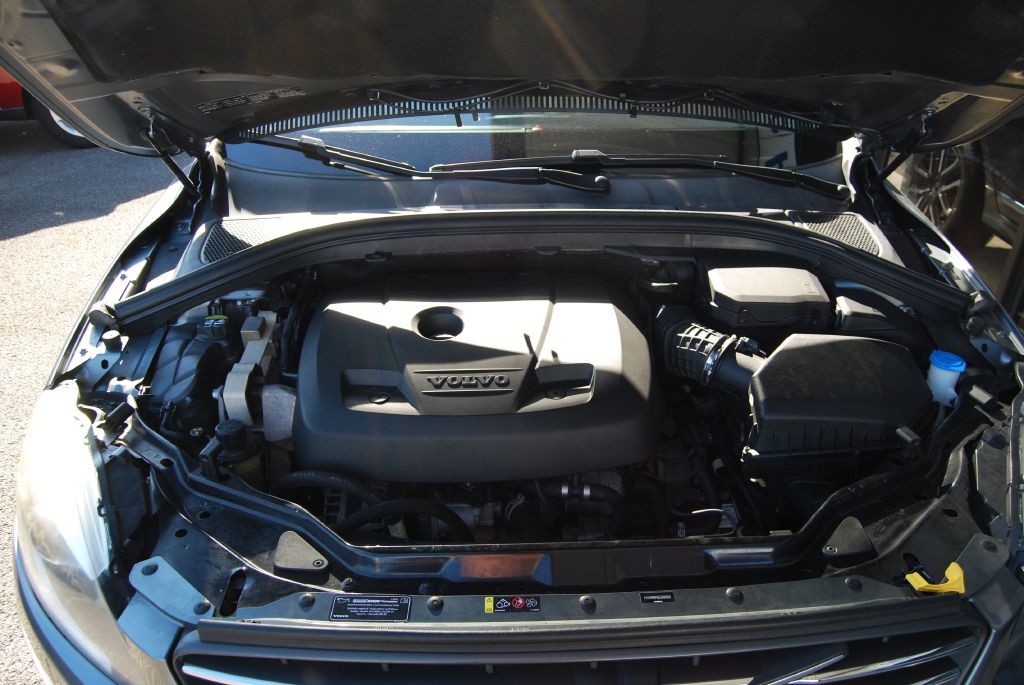 2016 Volvo XC60 Image 11