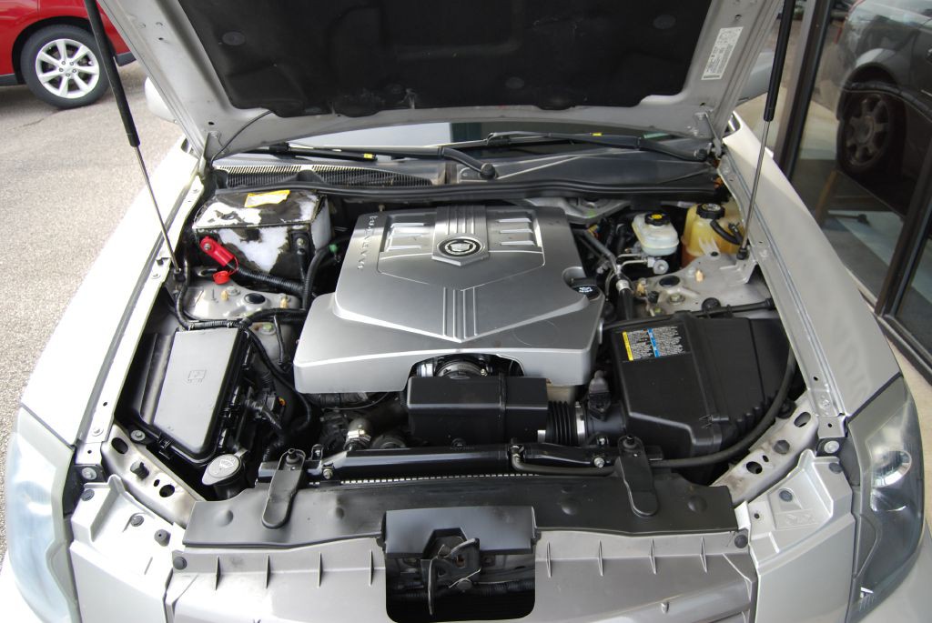 2004 Cadillac CTS Image 9