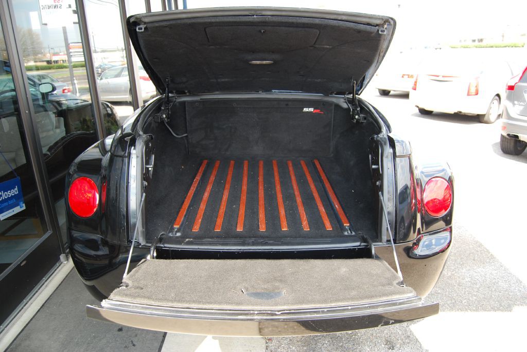 2005 Chevrolet SSR Image 4