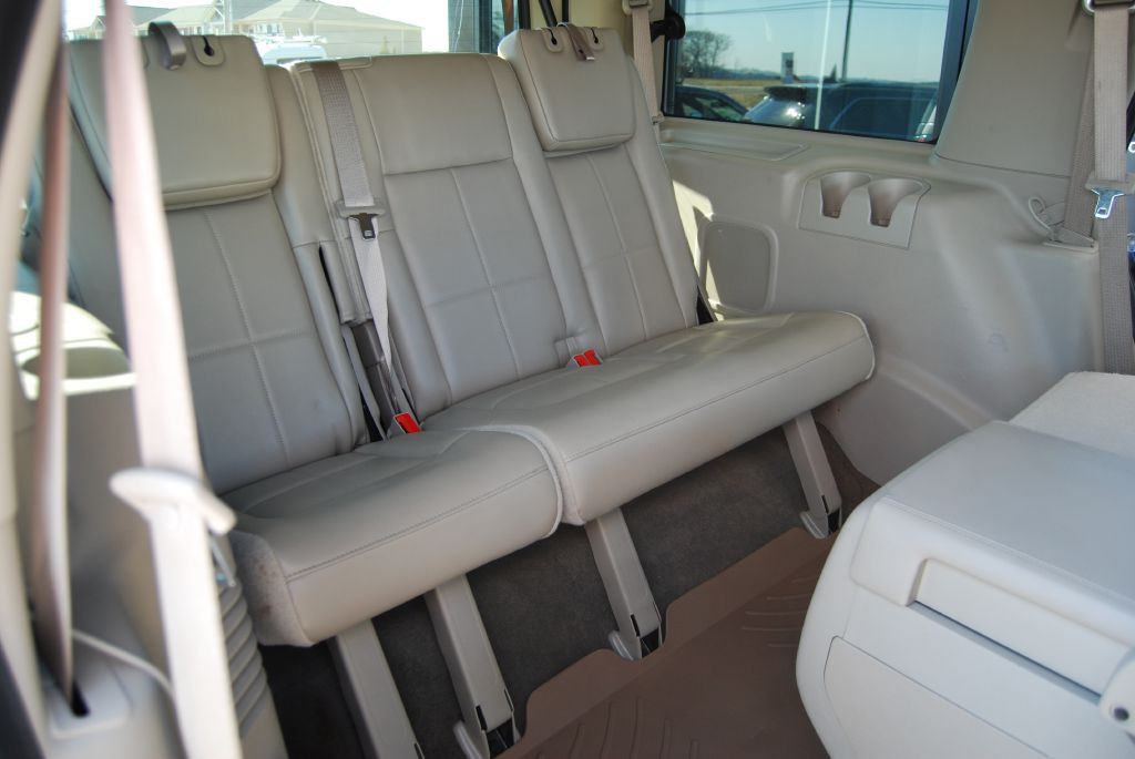 2010 Lincoln Navigator Image 5
