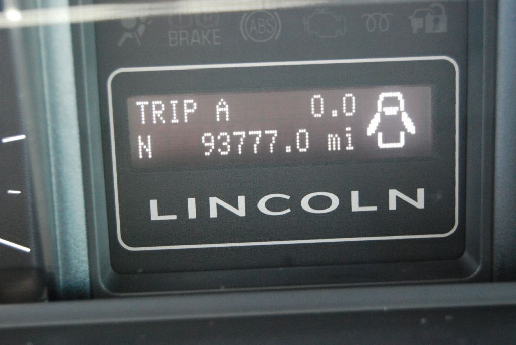 2010 Lincoln Navigator Image 11