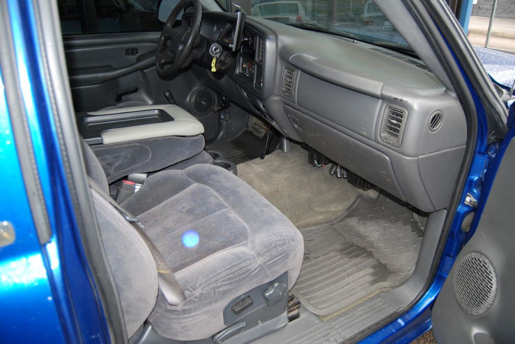 2003 Chevrolet Silverado 1500 Image 3