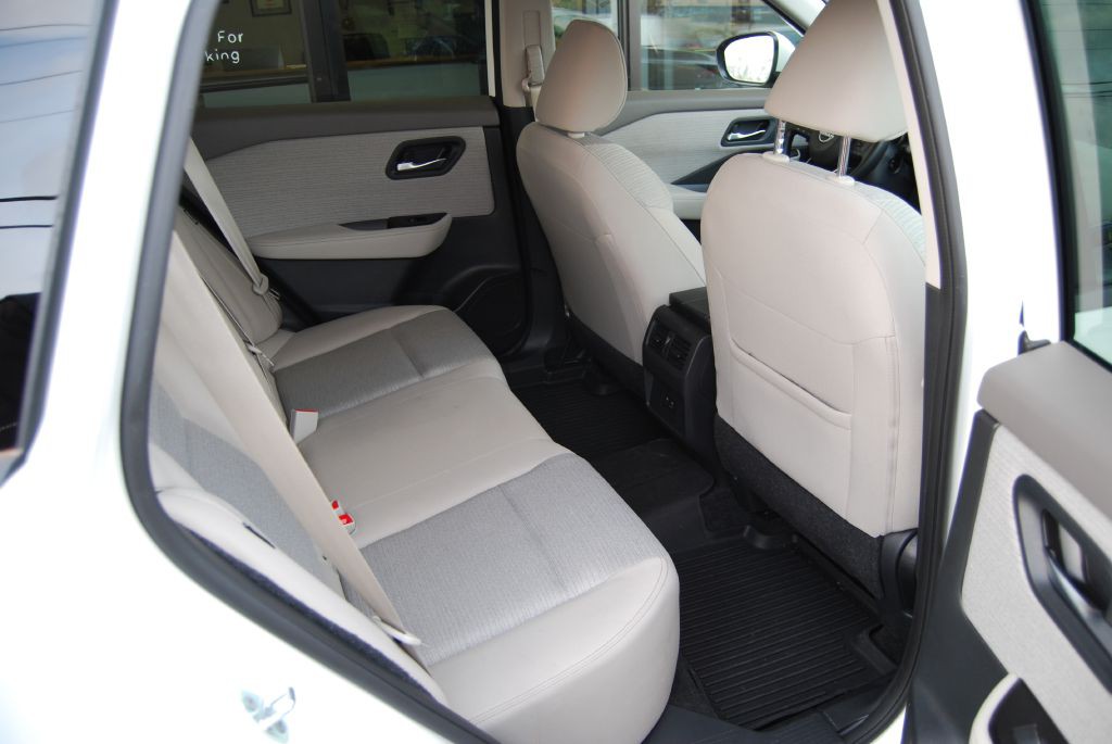 2023 Nissan Rogue Image 4