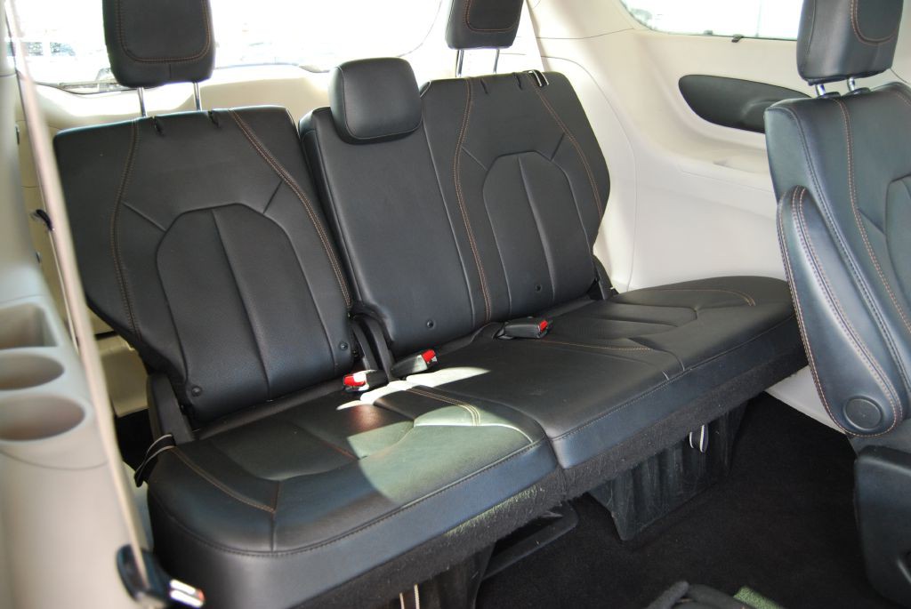 2019 Chrysler Pacifica Image 5