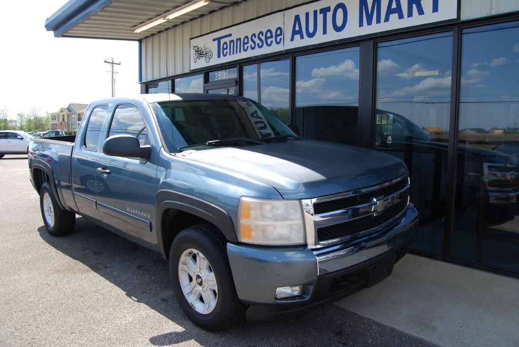 2007 Chevrolet Silverado 1500 Image 2