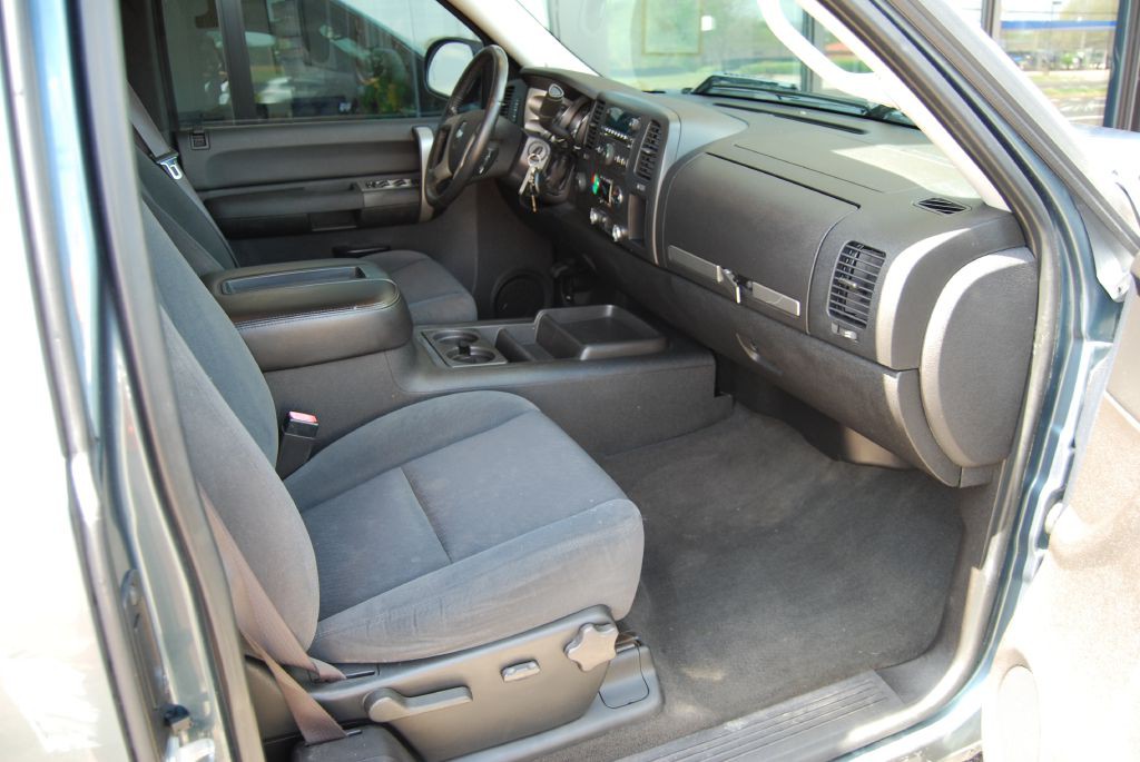 2007 Chevrolet Silverado 1500 Image 3