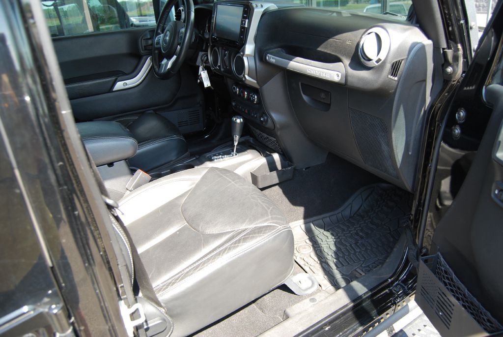 2014 Jeep Wrangler Unlimited Image 3