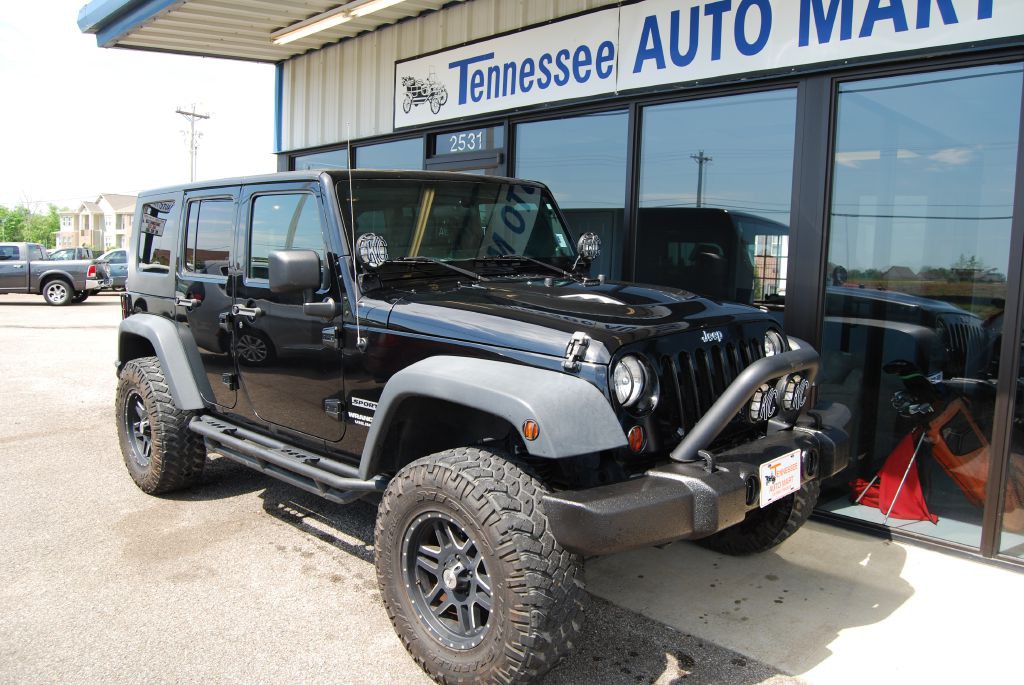 2010 Jeep Wrangler Unlimited Image 2